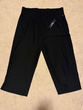 Jones New York Black Pull-On Wide Leg Crop Pants